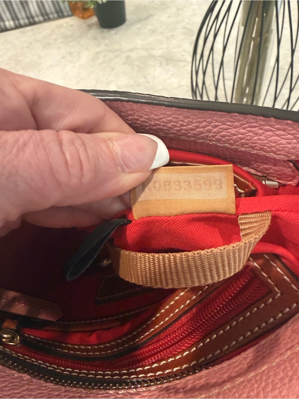 Dooney and BOURKE zip pebble grain Crossbody with coin purse - Picture 8 of 11